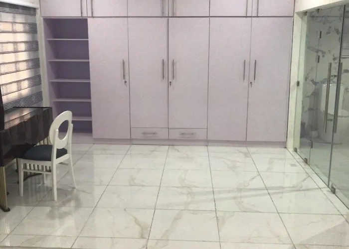 Elegant And Cosy Four Bedroom Home In Accra